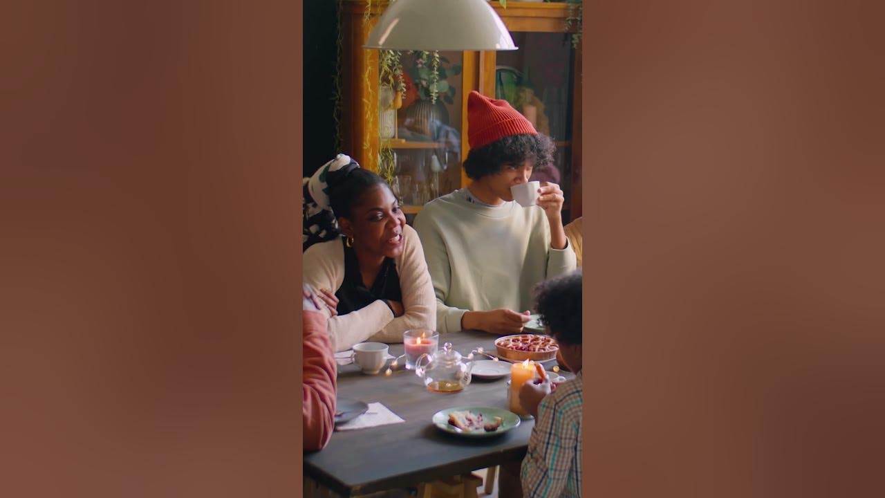 This turkey dinner menu has classical and piano background music to set the mood for Thanksgiving.