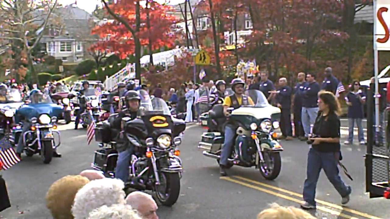 Is there any mail service on veterans day