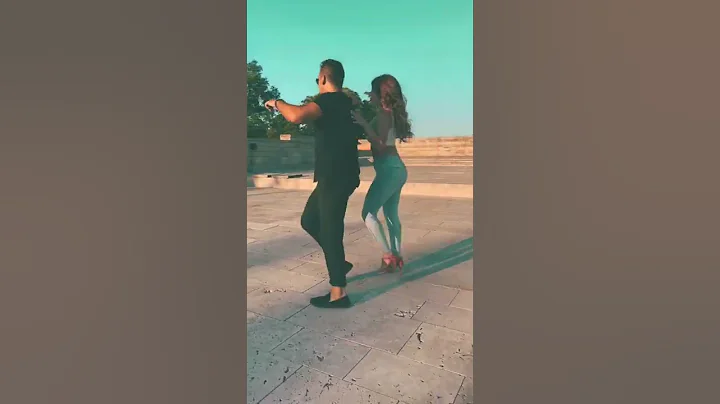 De Vuelta PaLa Vuelta | Daniel Rosas & Linda Gutie...