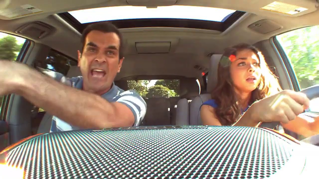 Modern Family 1x06 Phil and Claire help Haley drive Funny Moment