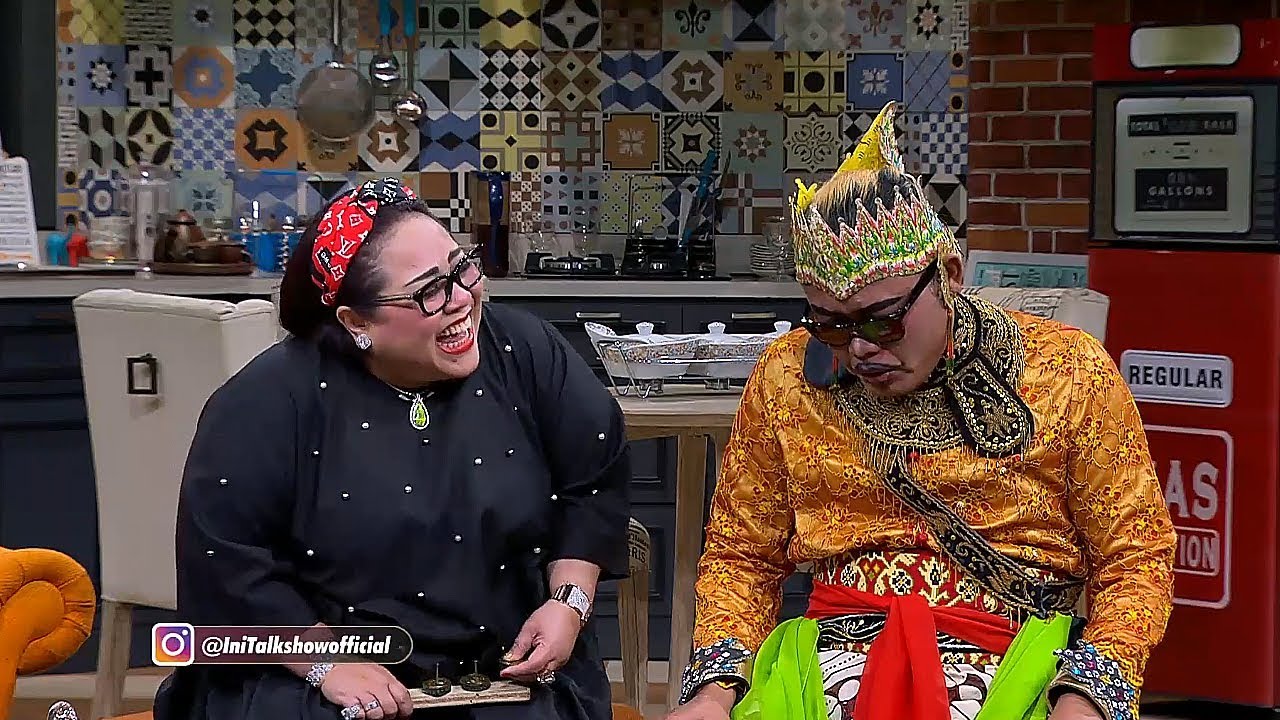 Wayang Orang Ini Sampe Kehabisan Suara Karena Nyanyi Terus