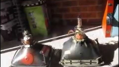 Aperature grille CRT vs. Slot mask CRT