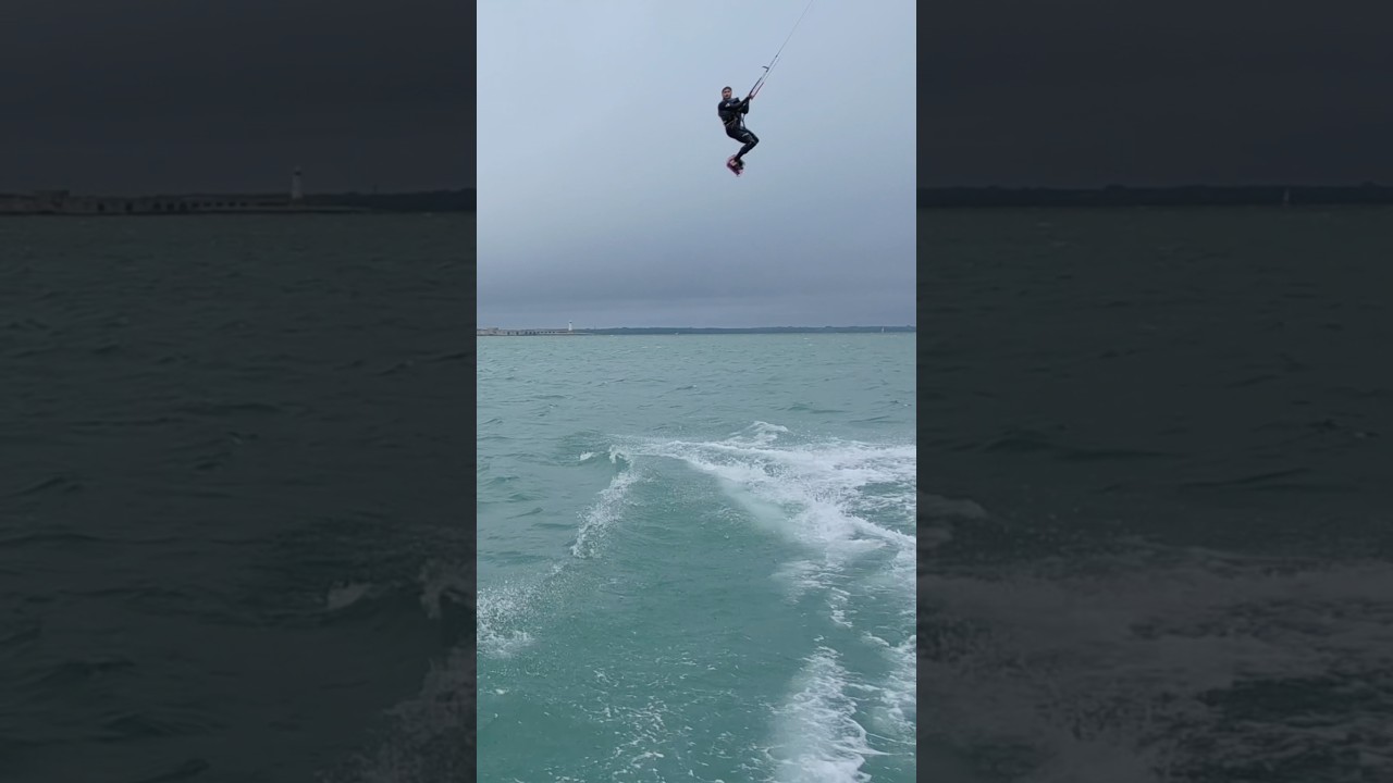 Solo sending! Good fun missions to be had @HOVERAir_official / @DUOTONEKiteboarding #courtintheact