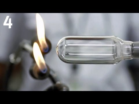 वीडियो: डिडिमियम ग्लास क्या होते हैं?