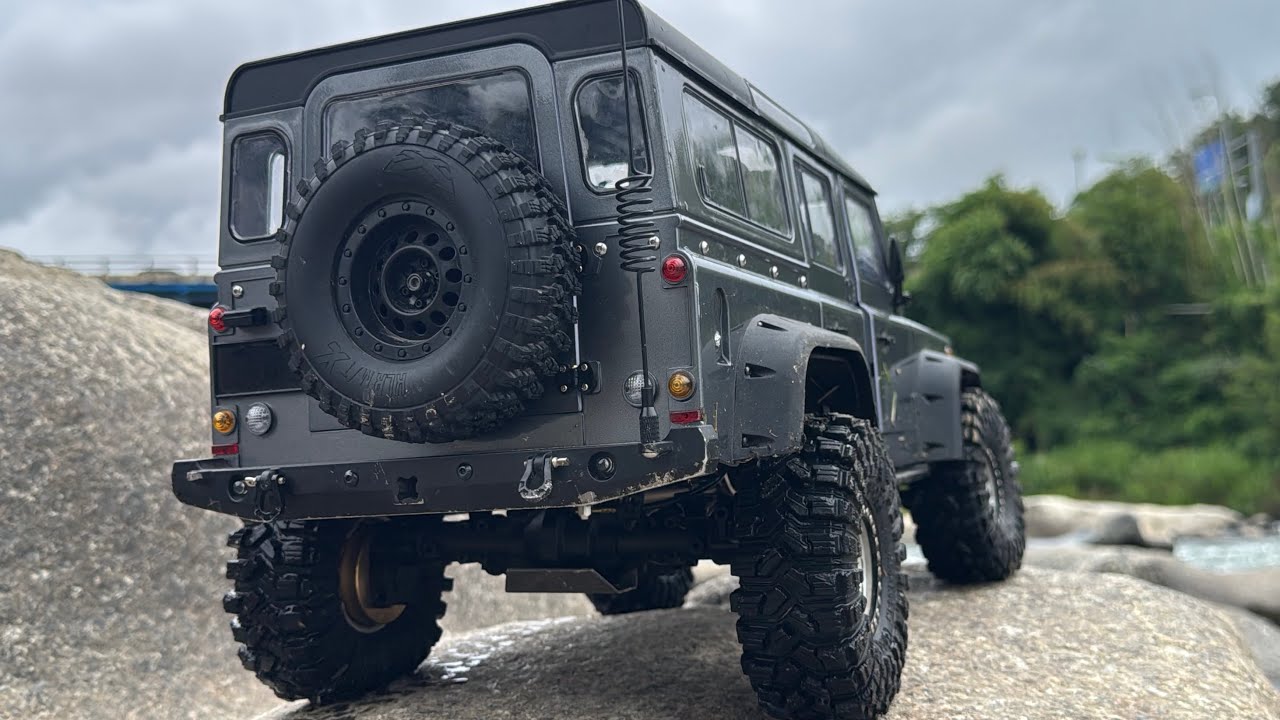 landrover defender 110 (yikong yk4104 absima landi) rock trail