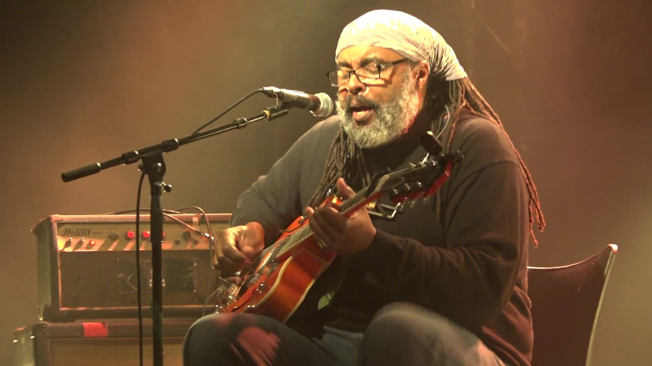 Alvin Youngblood Hart |  Pony Blues (Charlie Patton)