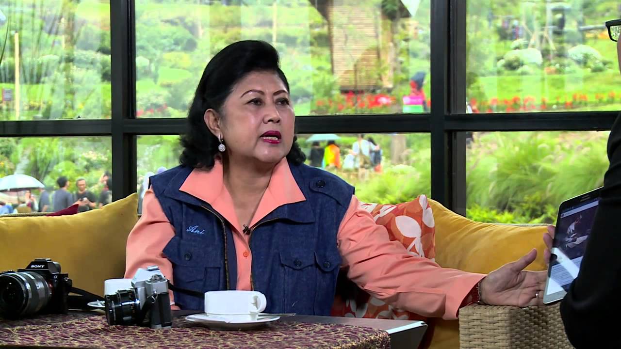 Mas Febry Berbincang Bersama Ibu Ani Yudhoyono Dengan Hobi Fotografinya - IMS