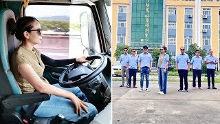 Guangzhou Transportation Towards The Typhoon Area, Female Truck Driver Huizi Zhang