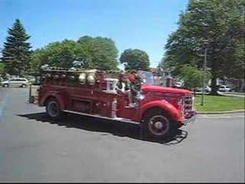 The Brodericks Fire Truck BILL BENNETT 5-31-08