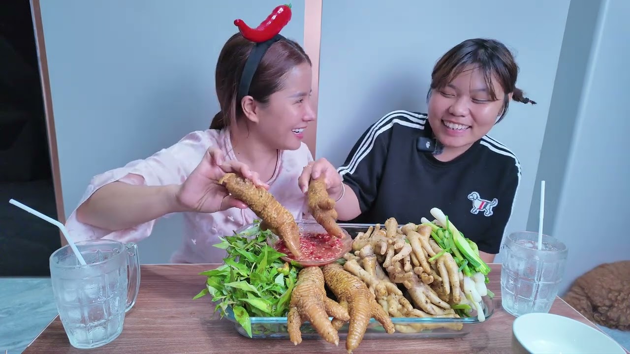 Bé Su Rũ Dì Nhân Ăn Chân Gà ĐÔNG TẢO Hấp Hành - Trả Lương LỚN Bắt Nhân Nghĩ Làm 