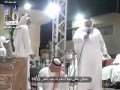 الشاعر ناصر القرشي والشاعر ابراهيم الشيخي بالاطاولة