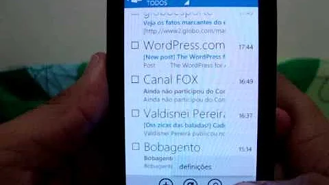 Como atualizar o Hotmail pelo celular?