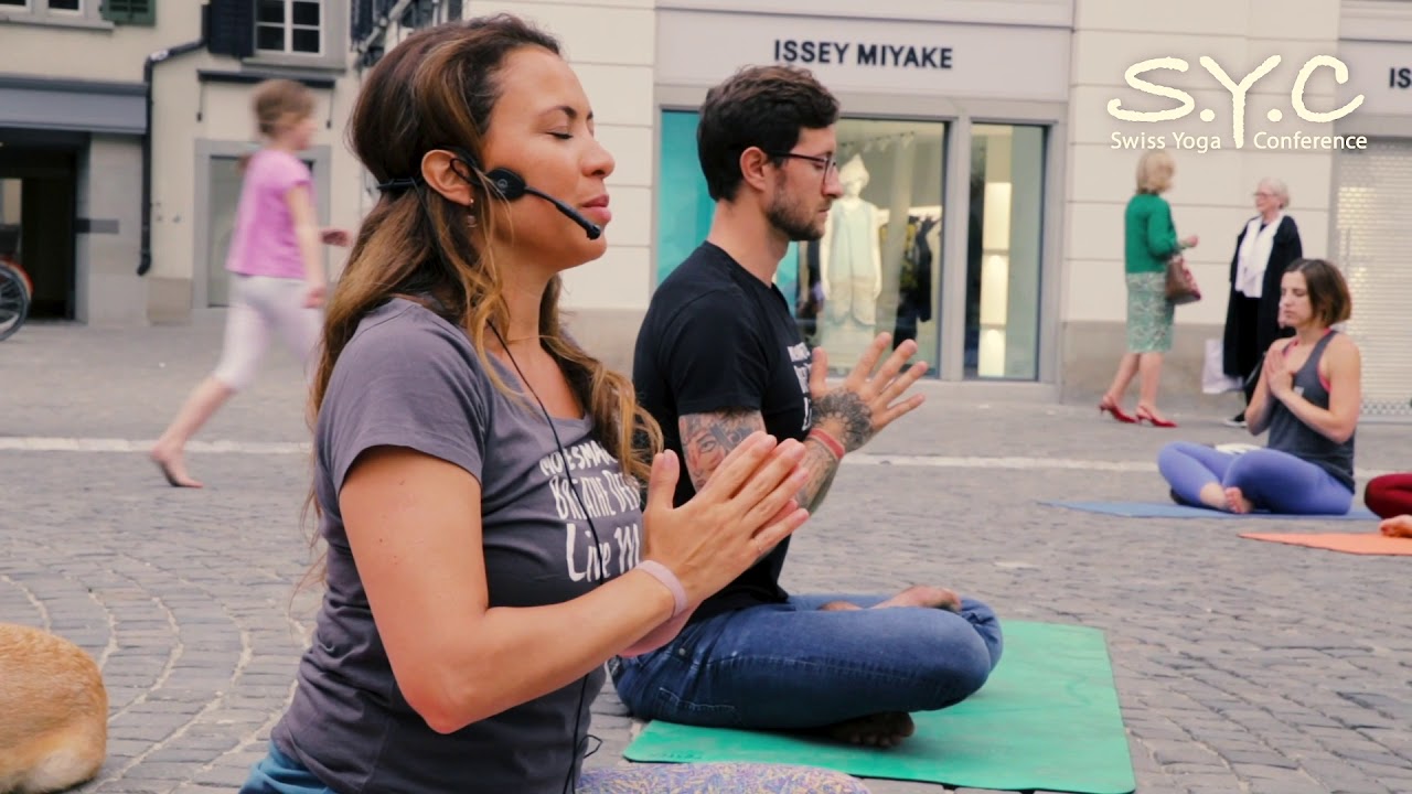 1 WarmUp der Swiss Yoga Conference 2018 YouTube