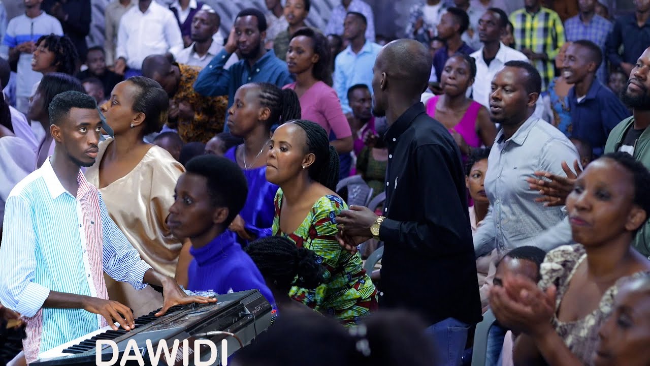 YOOOO 😍😍😍HABAYE UMUKUNGA WUMWIMERERE BASOZA UMUKUTANO NAIROBI// DAWID MUGISIRIMBA