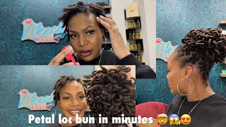 How to : Petal loc bun in minutes !!! Faux loc bun on short starter locs #starterlocs #locbun