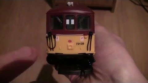 Opening The Lima Class 73 In EW&S Livery