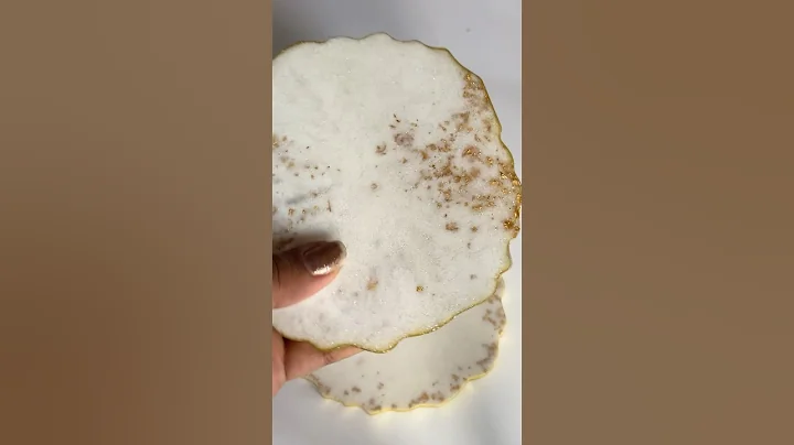 trying resin art for the first time 😱😳 | resin tea coaster #shorts #resin