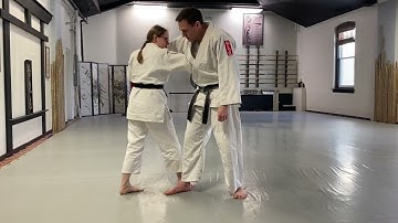 Kosadori sankyo( wrist grab with twisting joint lock and throw) #aikido #womensselfdefense