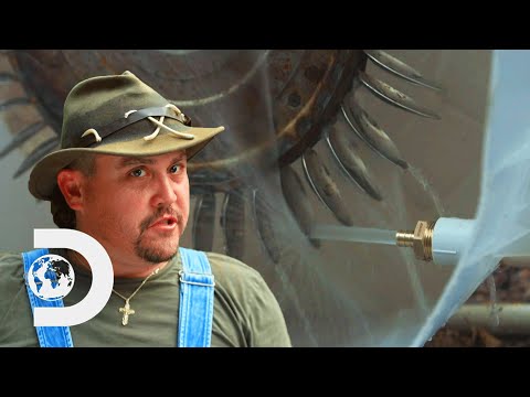 How To Make A DIY Hydro Generator | Moonshiners