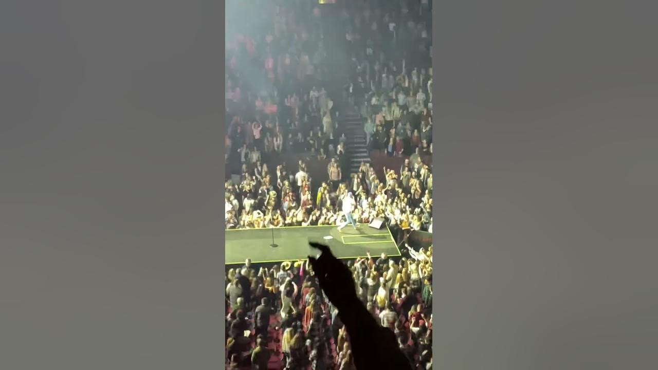 Thomas Rhett Crash and Burn Live at Rogers Arena, Vancouver BC 02