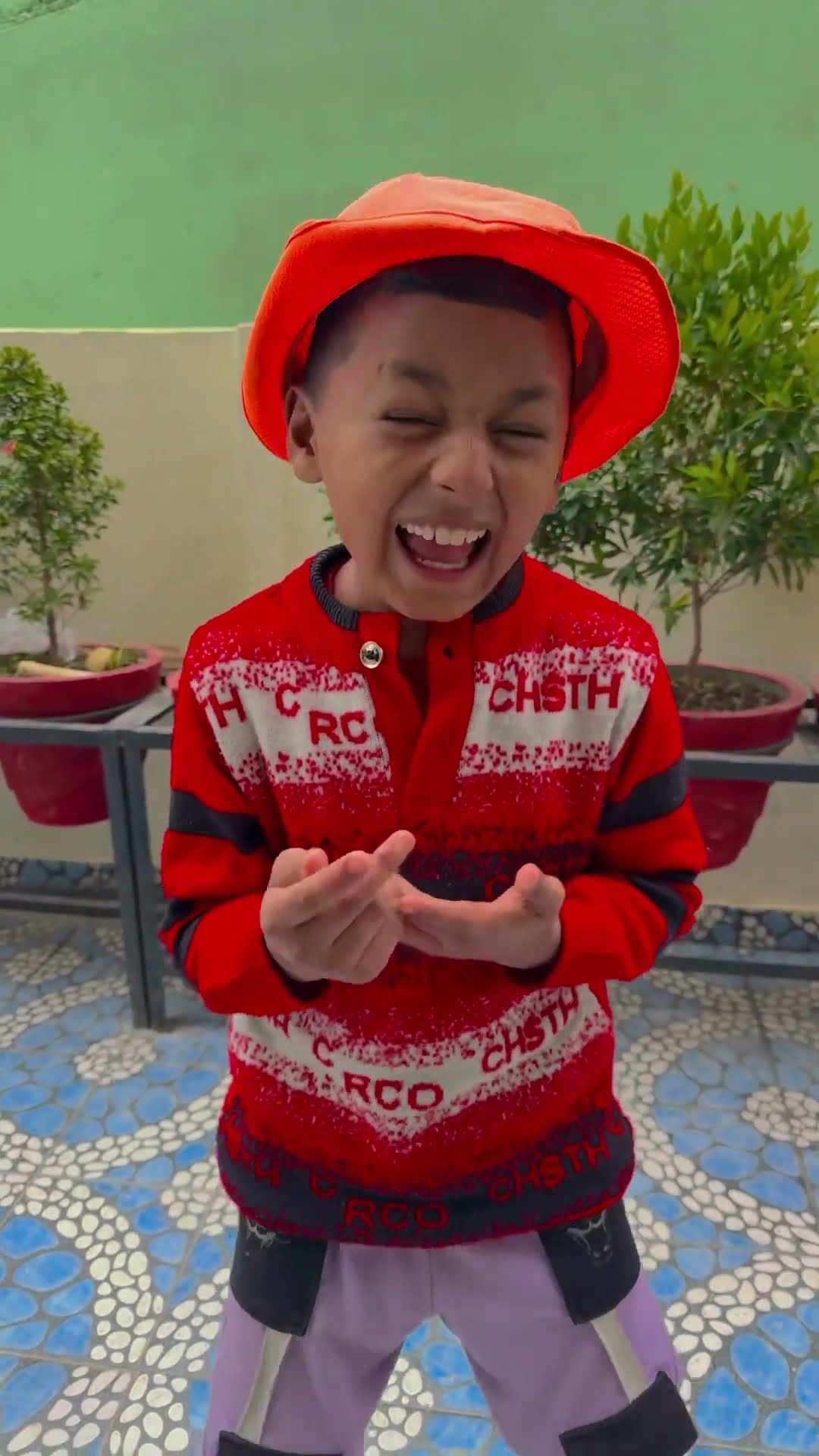 Mujhe bhi chahiye ?❤️ #shorts #trending #funny #baby #comedy #funnycomedy