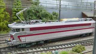Model Trains HO Layout. Modélisme Ferroviaire. Trains Miniatures. LS Models 10025 CC 40103