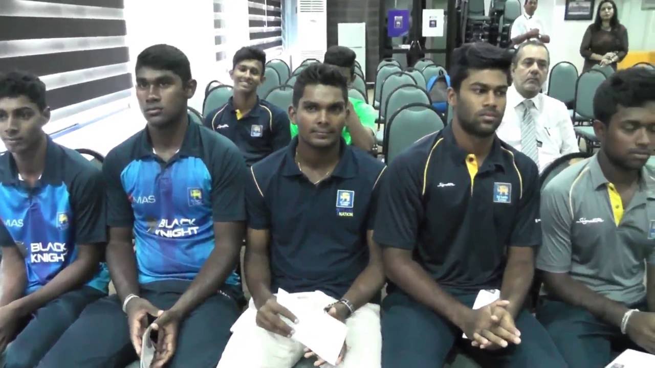 sri lanka cricket legends Cheque Presentation for the victorious U19 cricketers