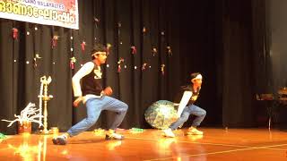 Arikil Pathiye Idanenjil Dance