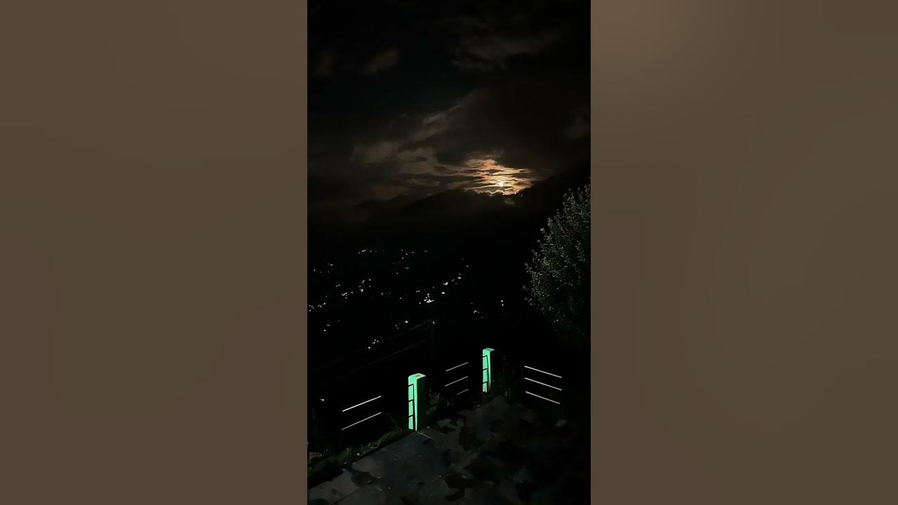 Ye kya baat ha aaj ki chadni ma #moon #song # #moonmoon