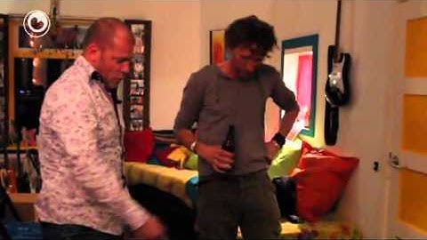 Sjueryfoarsitter Liet siket muzikanten thús op