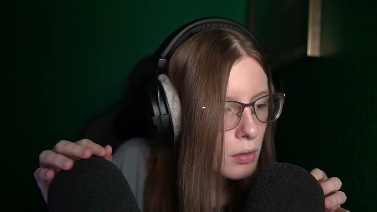 ASMR Mic Squeezing, Rubbing and Scratching