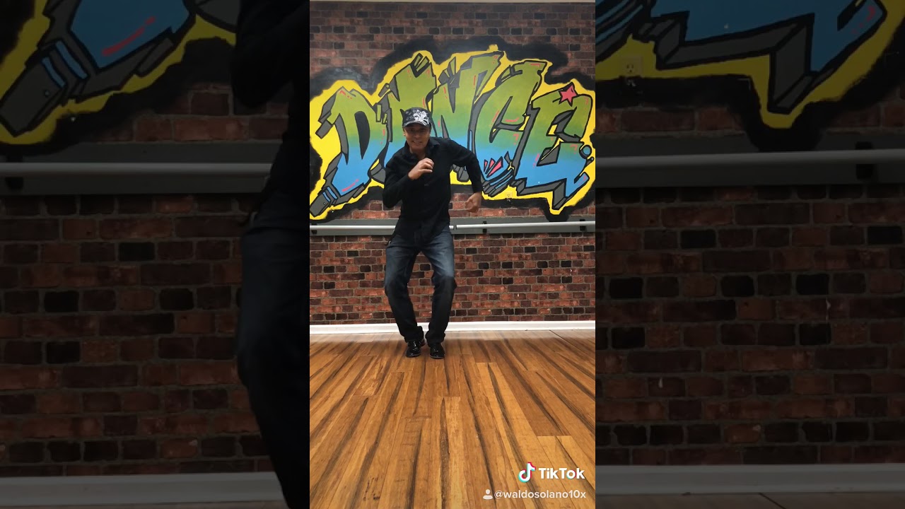 TikTok Salsa Dance Tutorial No 2 - Salsa Dance Side Step 🕺📱 - YouTube