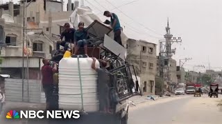 300000 Flee Rafah As Israeli Forces Encircle City