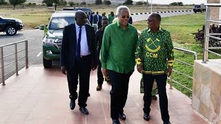 RAIS MAGUFULI ALIVYOMPOKEA LOWASSA NA MKEWE IKULU DODOMA