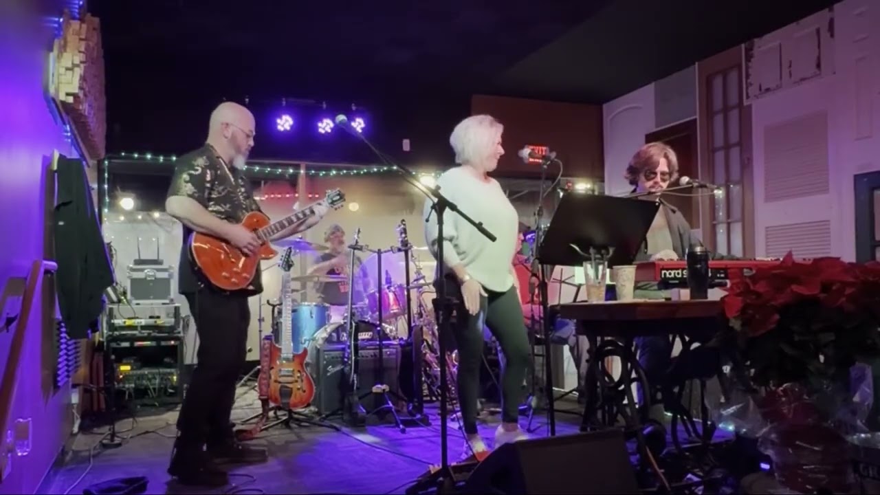 "Voices Carry" - Griffith Avenue (Live at Brasher's 12/6/25)