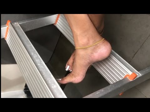 Desi brown feet in golden ankle chain
