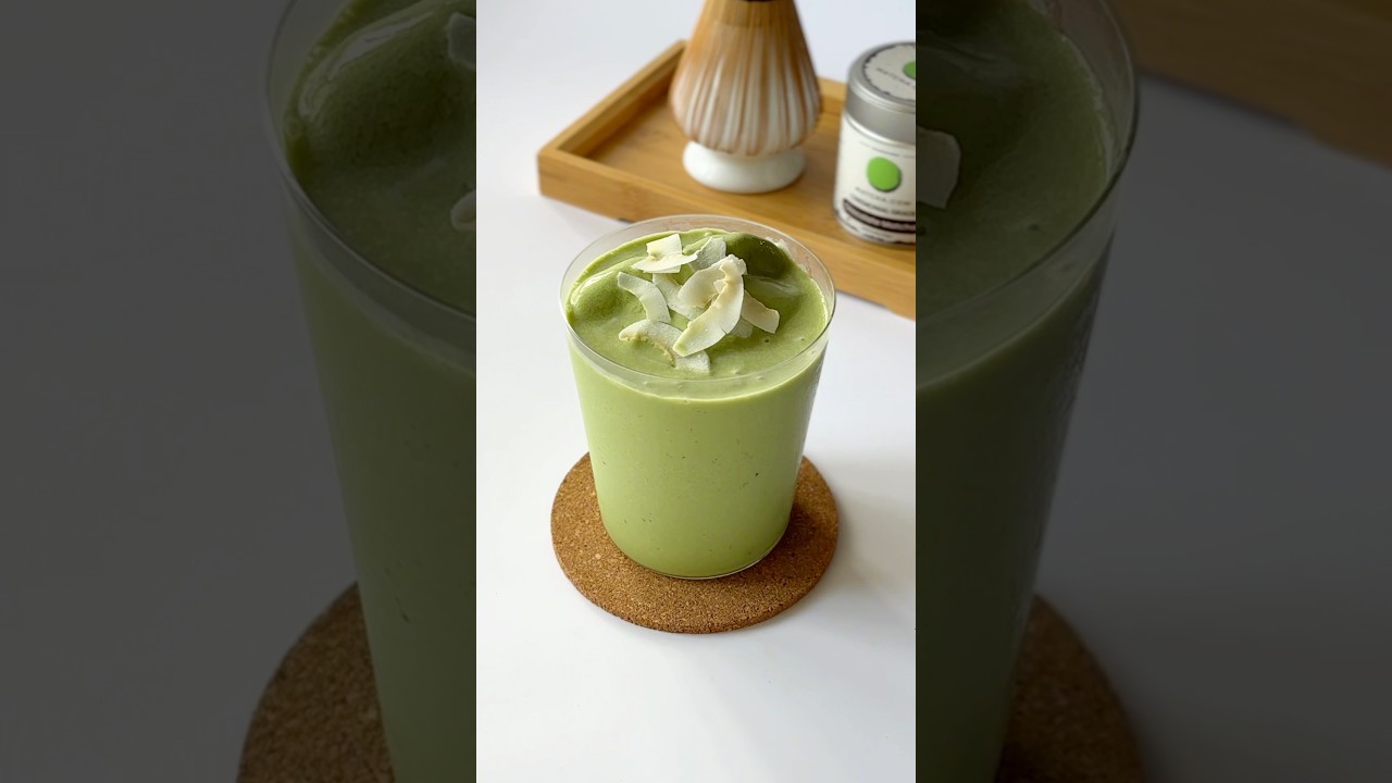 Coconut Matcha Smoothie | creamy vegan smoothie recipe you will LOVE!