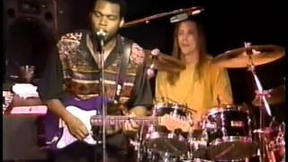 Video thumbnail of "Robert Cray - I Was Warned [2-19-93]"