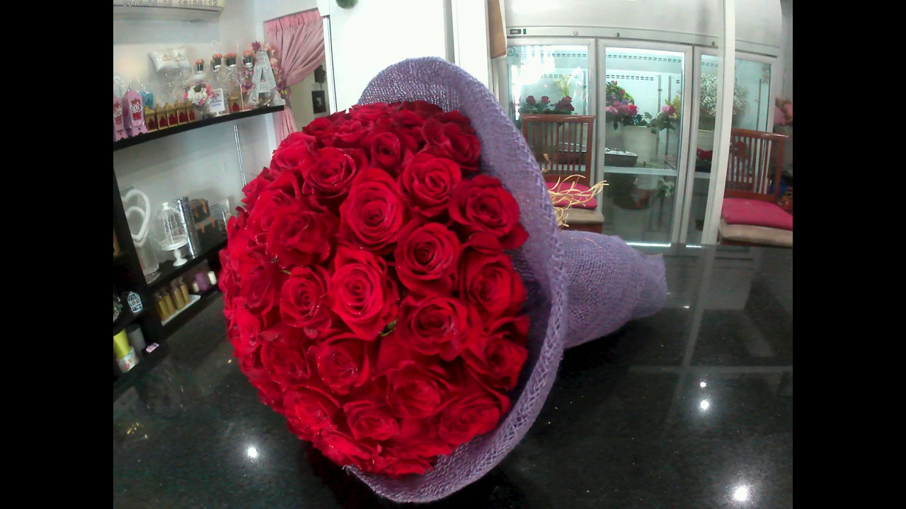EASY WAY TO MAKE A ROSE BOUQUET,