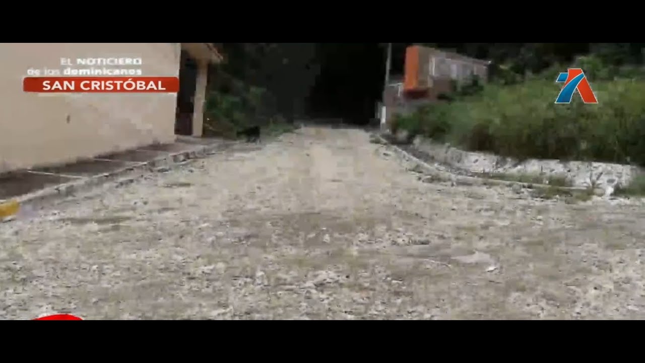 Vecinos denuncian mal estado de las calles en San Cristóbal - YouTube