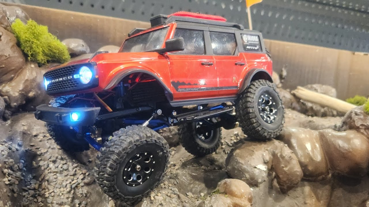 SCX24 48MM DOUBLE BARREL SHOCK MOUNTING AND TIRE FOAM MOD YouTube