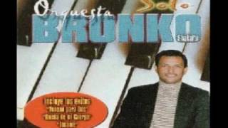 Orquesta Bronko - Tocame chords