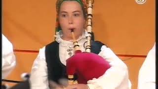 Agrupación Folclórica O Arco da Vella - Jota de Elviña (Luar - TVG)