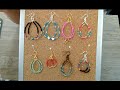 como hacer aretes con chaquira