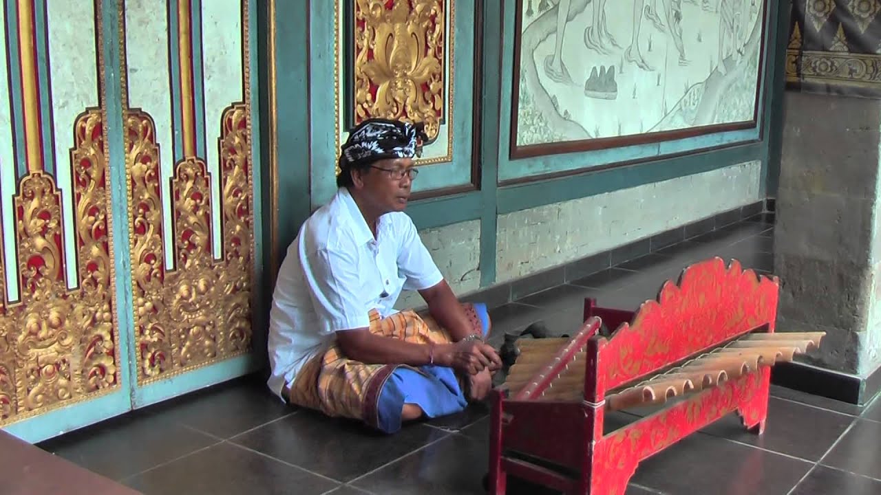 Bamboo gamelan played in Ubud, Bali, Indonesia YouTube