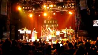 Video thumbnail of "Steel Pulse (Live) Intro + Find It...Quick"