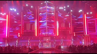 Nicki Minaj - Chun-Li - Live from The Pink Friday 2 Tour at The Barclays Center Resimi