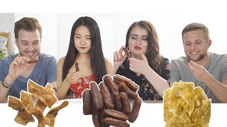 Foreigners try Thai Snacks EP.2 | ต่างชาติลองกินขนมไทย ภาคสอง