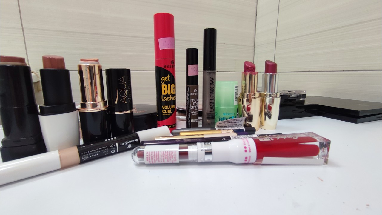 Косметичка Марта Catrice, Essence, Manhattan, Pupa, Beauty Care,  помады, тени, карандаши, пудры