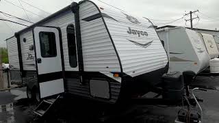 Used 2022 Jayco JAY FLIGHT SLX 224BH Travel Trailer For Sale In Chicago, IL